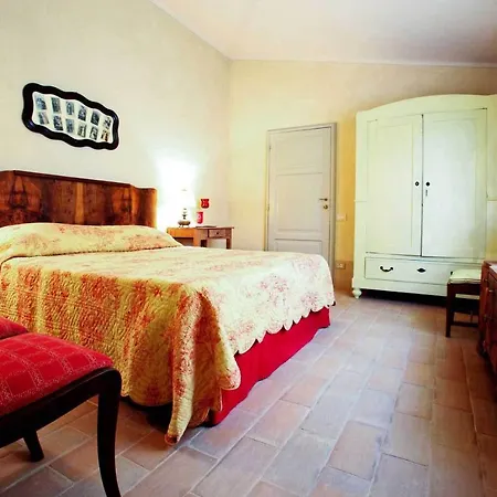 Podere La Strega Country house *