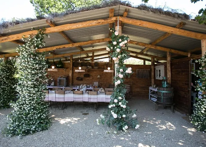 坡德利拉斯特雷加酒店 *