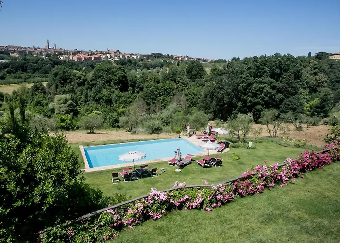 Podere La Strega Country house *