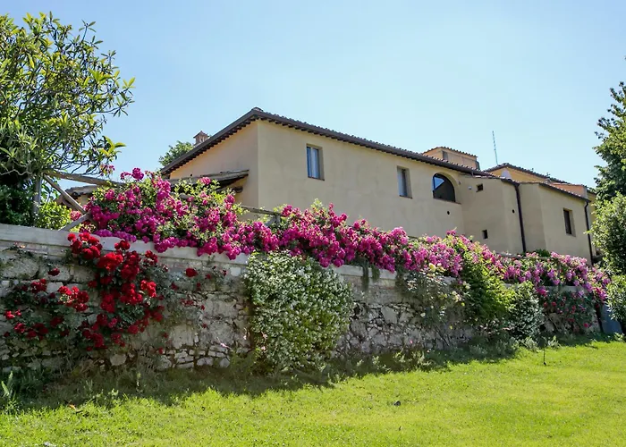 坡德利拉斯特雷加酒店 *